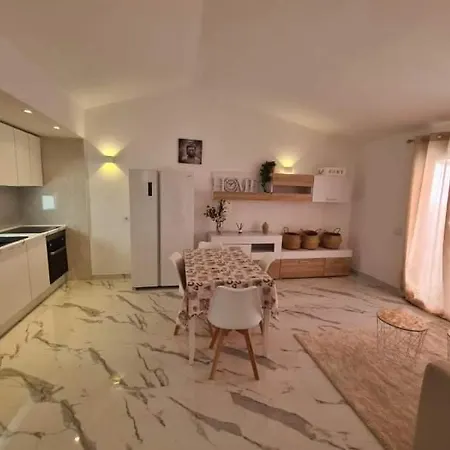 아파트 Wonderful Penthouse With View Playa Vistas 아로나