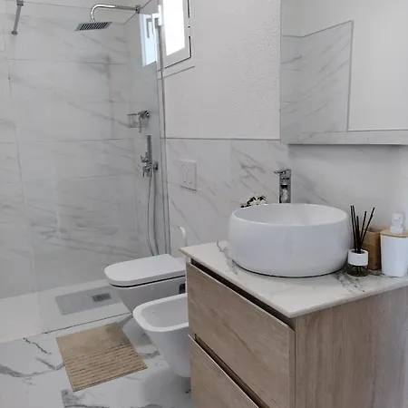 Wonderful Penthouse With View Playa Vistas 아파트