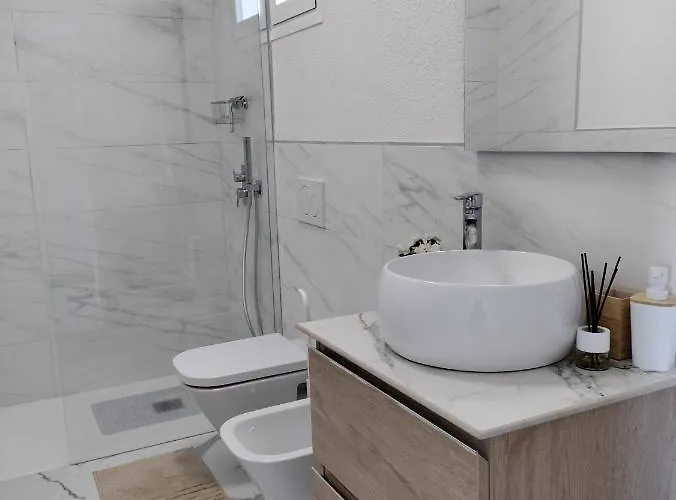 Wonderful Penthouse With View Playa Vistas דירה