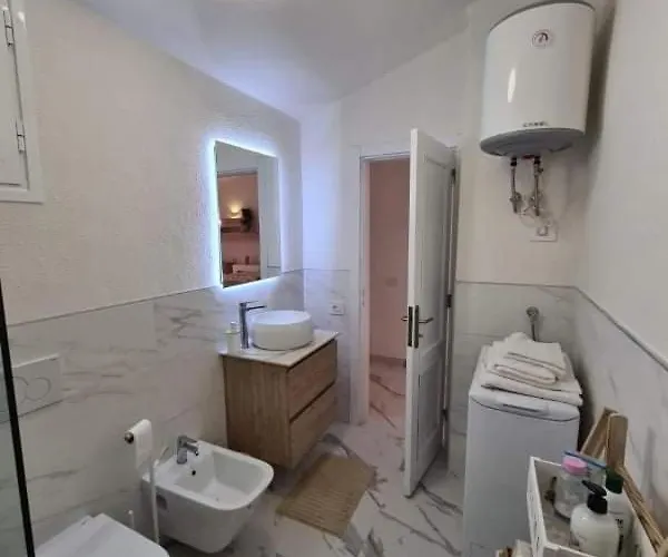 Wonderful Penthouse With View Playa Vistas ארונה